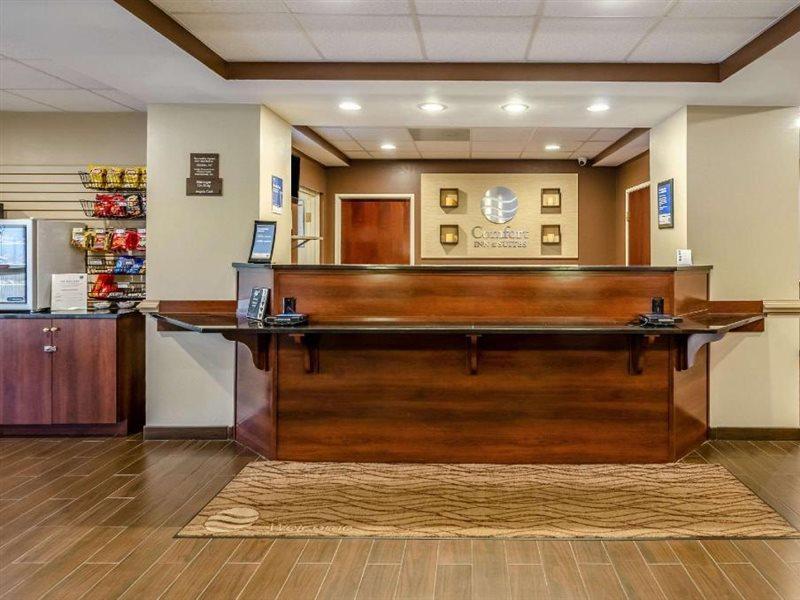 Comfort Inn & Suites Christiansburg I-81 Eksteriør billede