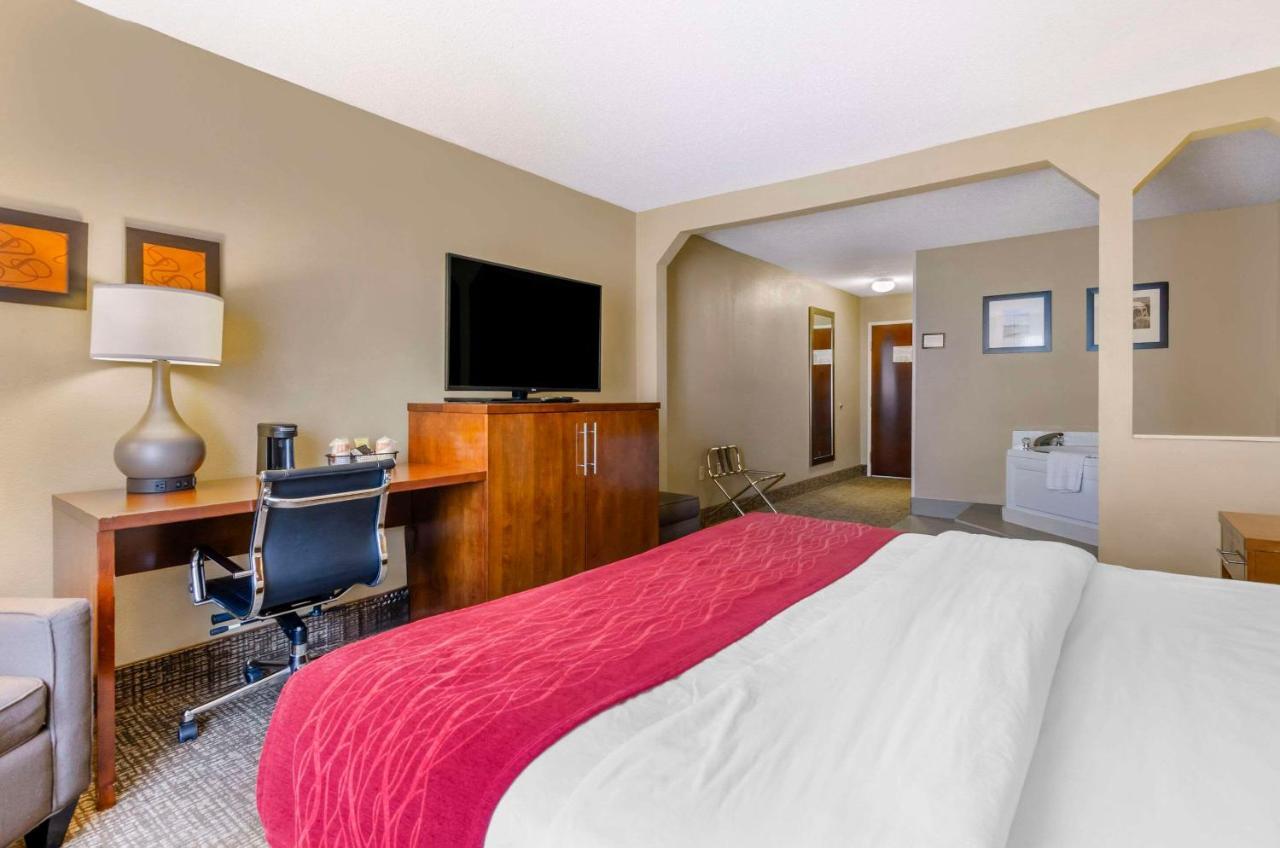 Comfort Inn & Suites Christiansburg I-81 Eksteriør billede