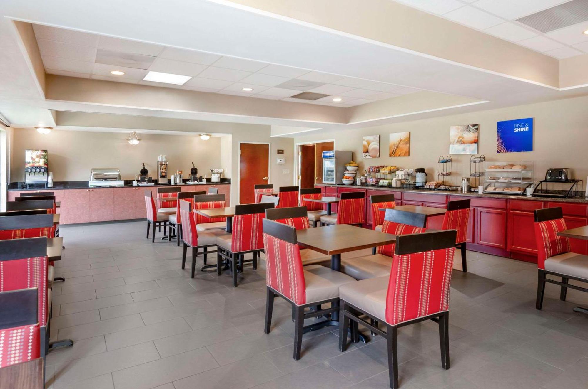 Comfort Inn & Suites Christiansburg I-81 Eksteriør billede