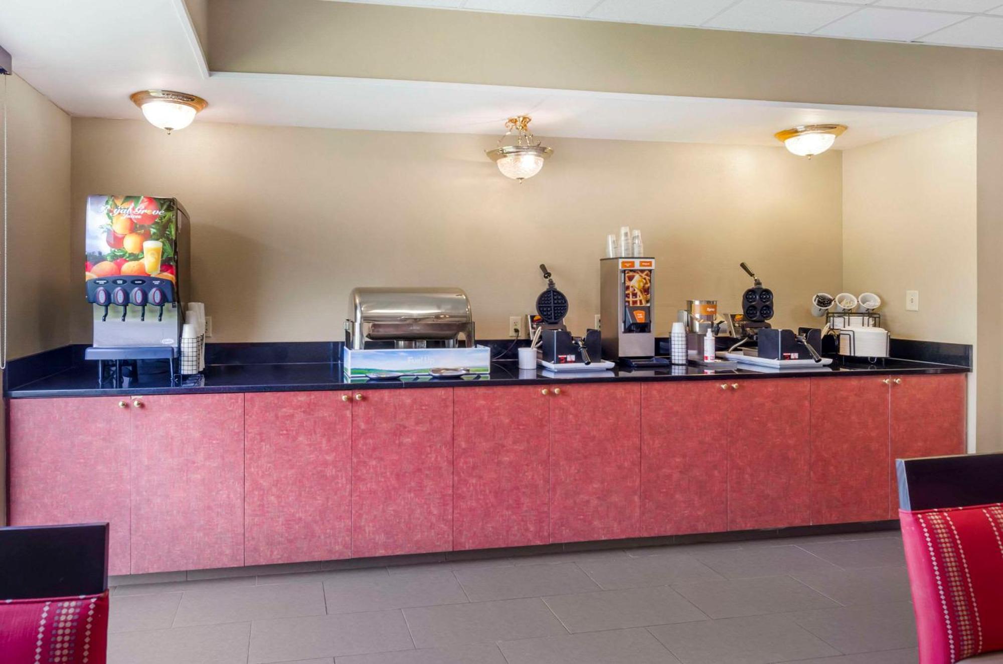 Comfort Inn & Suites Christiansburg I-81 Eksteriør billede