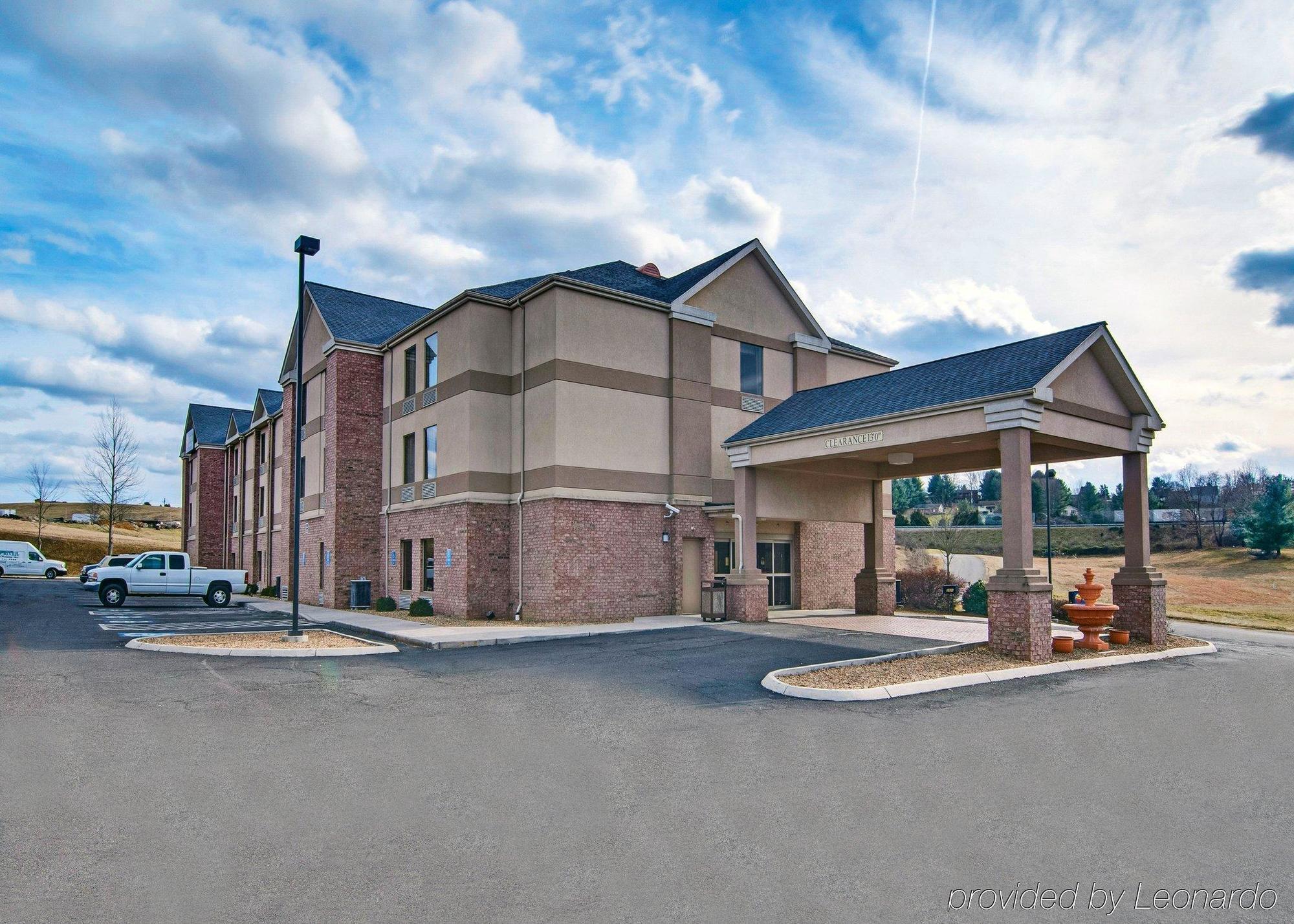 Comfort Inn & Suites Christiansburg I-81 Eksteriør billede