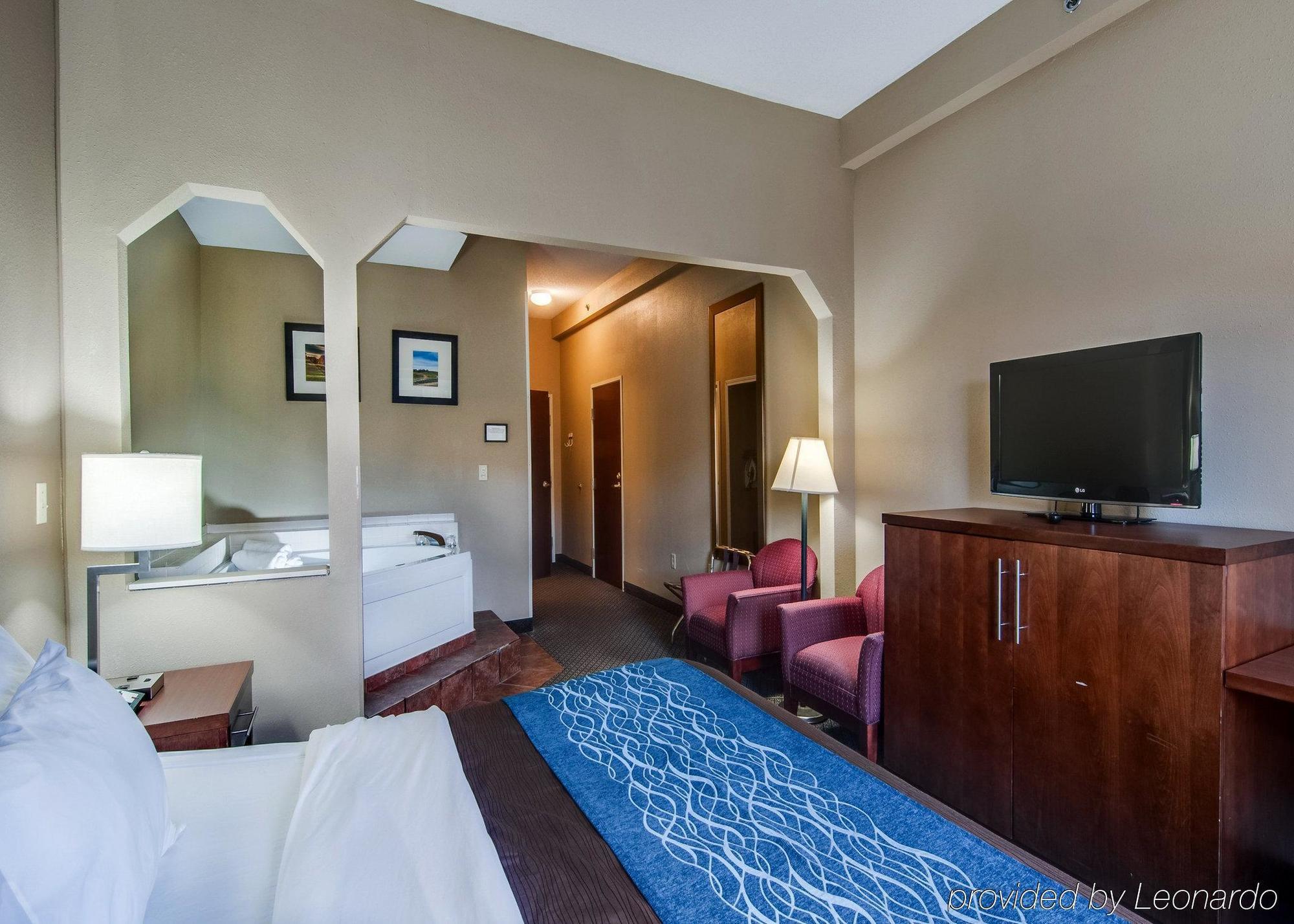 Comfort Inn & Suites Christiansburg I-81 Eksteriør billede